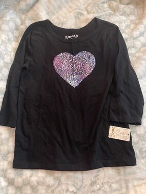 NWT - Mudd Black 3/4 Sleeve Tee with Iridescent Sequin Heart That Flips